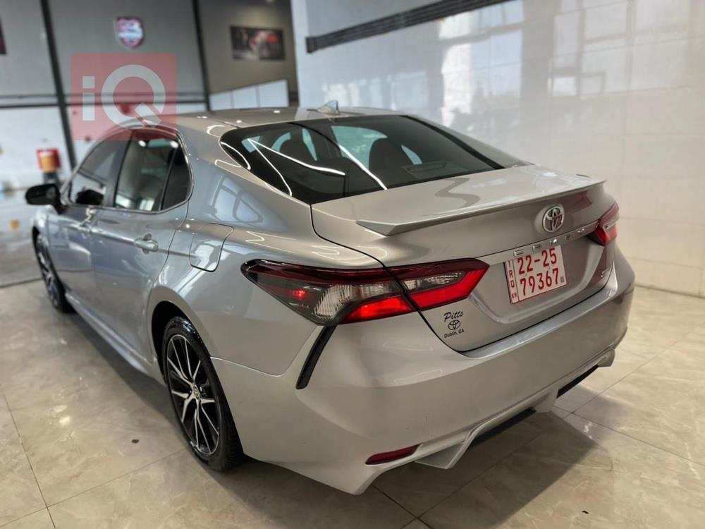 تۆیۆتا کامری